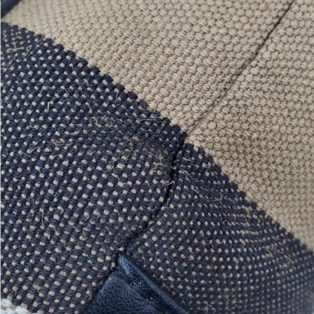Burberry unisex messenger bag - Picture 12 of 13